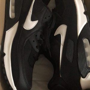 Women Nike tennis shoes size 10